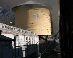 Hermosa Tank, one of the two surviving wooden tanks on the line