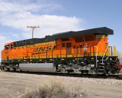 A rear view of BNSF 7687 - notice that low-mounted rear headlight. That's just weird... Perfect level to burn yourself as you go by, it'd seem.