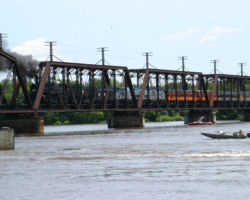 Just another shot of the non-moving section of the old bridge