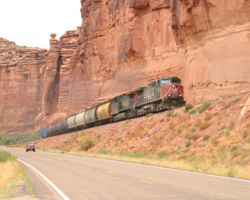 The branch starts its ascent up to the tunne