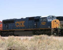 As an extra goody, I throw in this Tier-I CSX SD70MAC, found on a northbound freight in the Trinidad yard on Saturday...