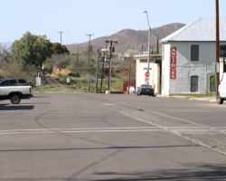 Another AZER surprise in Globe is several blocks of street running, right downtown.