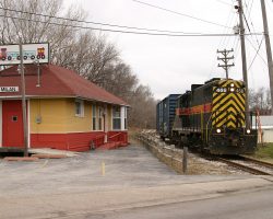 Taking the east leg at old Milan depot.