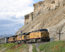 No Grandes on the Dirt today... UP 6567 will take it out to Wash and tie it down