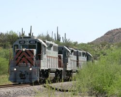 A couple miles short of the loadout, CBRY 401 plods north under the sagauro.