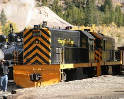 I know, most of you are steam enthusiasts, but I happen to like these two GLRR diesels, and their great new paint scheme. It's much better than the old blue and silver.