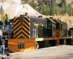 I know, most of you are steam enthusiasts, but I happen to like these two GLRR diesels, and their great new paint scheme. It's much better than the old blue and silver.