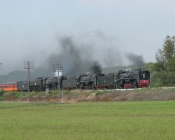 After another short stop in Atkinson to let folks off for the engine and tractor show, as well as pick up a few more, the triple header was on its way out of town to Bureau.