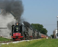 Having used backroads via Neponset to once again bypass the gaggle, there was plenty of time to set up this shot at Mineral, IL.