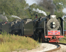 Easing through the sharp S-curve in the Colona interlocking with BNSF (DJH Photo)