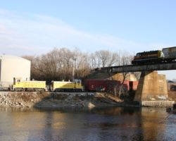 An IAIS/CIC over-under shot at the Iowa City bridge.