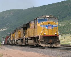 Under relatively clear skies, UP 4860 makes it past the West Soldier Summit signals. They'll pull forward another mile or so, and then cut the helpers off.