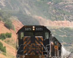Once again, the helpers tied on at Castilla, and we first see it here below Thistle.