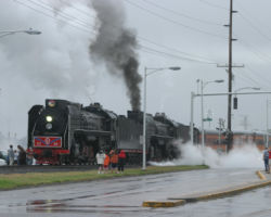 Here's Sunday's run to Muscatine, having been turned and once again heading north in the afternoon (DJH Photo)