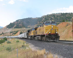 Having passed through the Thistle tunnels, 6480 heads over the US 89 crossing