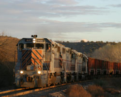Copper Basin 502 leads an ore empty back to the mine on 30-Jan-2005