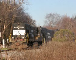 The Macon job usually runs M-F. That Monday, they were on duty a bit after 0800h. Supposedly they run out to Dublin to interchange with the road freights M-W-F, but all I saw them do was run around the yard and then up to Georgia Kaolin in Dry Creek in the very late afternoon.