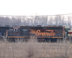 And 3060's sibling, 3084. NRE Silvis has just literally tracks and tracks of these and other old units, but they are notoriously railfan unfriendly, so if you don't want trouble, stay off their property.