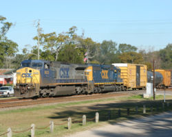 Next up is Q601 at 0946h, led by CSXT 9033.