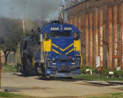Just the steamer and FWWR 2003 sitting at the end of the passenger run - the Fort Worth stockyards