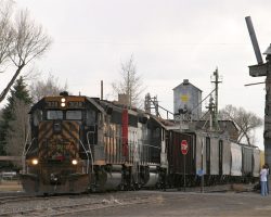 The train is headed back through the small agricultural town of La Jara in this photo. I finally get the Grande in the lead, and the sun fails. As the afternoon wore on (and it is nearly 1600h at this point), the bright sun gave way to overcast skies and a bit of rain.