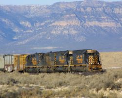 Approaching the trestle a few miles west of the Banning loadout
