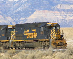 Just another gratuitous 5377 shot against the cliffs.