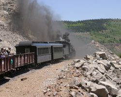As the gorge deepens, the space available for building a railway lessens. This lead the Rio Grande to perch the line on some very precarious little ledges, such as here at Martinez Point. Last year the FRA decided this one was a little too unstable, and thus the line was relocated back from the edge for several hundred feet.