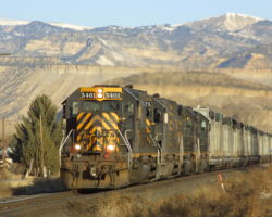 Following on the heels of ZRODV is Saturday's morning Dirt Train, with a small train of trash for Sunnyside.