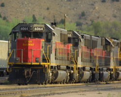 Six manned Utah helpers pull up to fit into the freshly-opened gap in the IPPX train.
