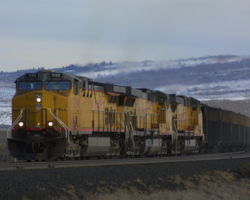 Helpers removed, UP 7190 west continues for the summit