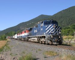 A bit further towards Clinton, the 4652 pulls through the north end of Lime, location of some sort of LaFarge facility (probably related to lime, considering they're into cement production)
