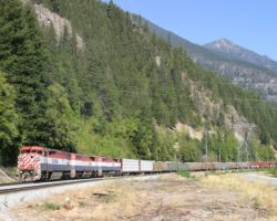 4623 and the PGNV pull to a stop so that the crew can check a malfunctioning SBU.