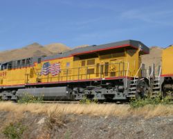 And this is the reason I stopped to catch it - UP 5698, one of the AC4500CW, GE Tier II-compliant "GEVO" units.