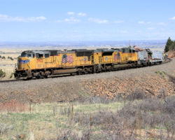 UP 3902 approaches Blue Mountain Road