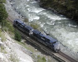 Stopping just short of Nairn Falls