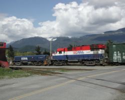 The Squamish switching pair - a Cat-powered RS18 and slug