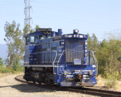 NWPY 171 waits at Schellville for the California Northern turn to arrive with interchange traffic.