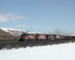 After dropping its helper set at Colton, 9005 speeds west towards the summit