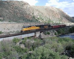 One of the few large bridges I know of that still has a prominent Rio Grande on the side - probably only because it's up here has it escaped the paint guns.