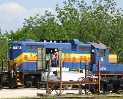 SGLR 578, the only low-nose geep around, is receiving a little afternoon maintenance.