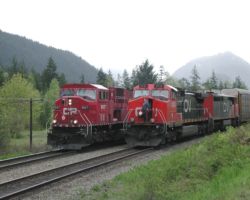 The CP stacker passes a stopped CN mixed.