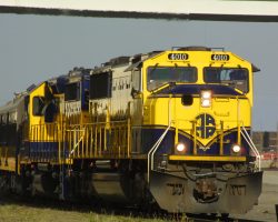 Again, turned from the previous night, ARR 4010 and 3014 head north with Wednesday's (22-May) Denali Star
