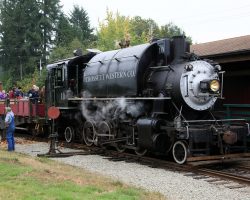 CW 10 with the regular Sunday passenger train at the Yacolt station