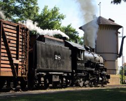 SPL 28 approaches the Palestine tank for the run eastbound.